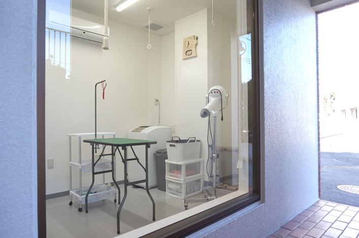 トリミング室外観1